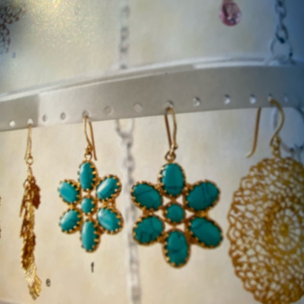 Stella & Dot Lily Flower EarringsTurquoise